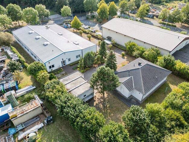 Produktionshalle zur Miete 3.995 € 976 m² Lagerfläche Eichrodter Weg 143 Eisenach , Thür 99817