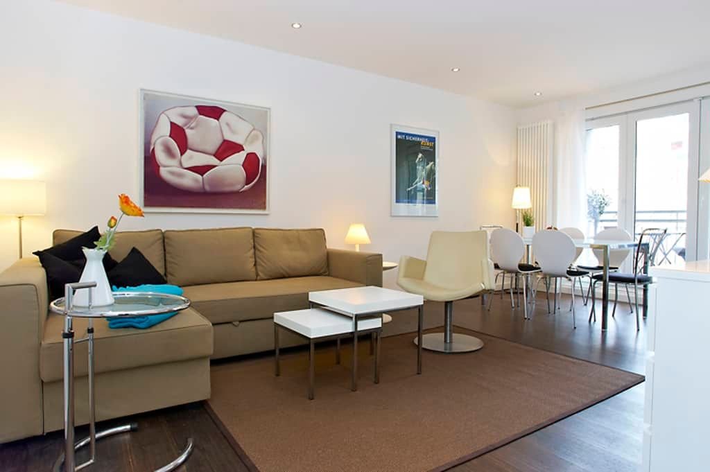 Wohnung zur Miete Wohnen auf Zeit 2.000 € 2 Zimmer 52 m²<br/>Wohnfläche 03.04.2025<br/>Verfügbarkeit Friedrichstraße Mitte Berlin 10117