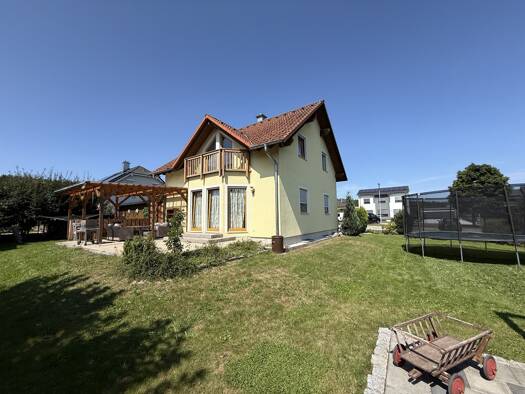 Einfamilienhaus zum Kauf 389.000 € 4 Zimmer 122 m² 856 m² Grundstück Waldsassen Waldsassen 95652