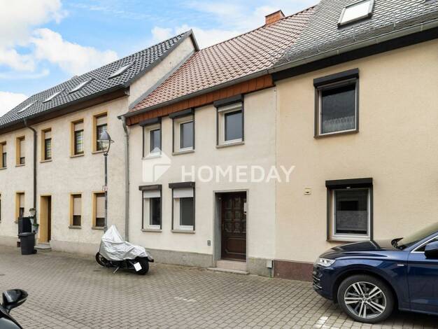 Reihenmittelhaus zum Kauf 55.000 € 3 Zimmer 89 m² 690 m² Grundstück Zörbig Zörbig 06780