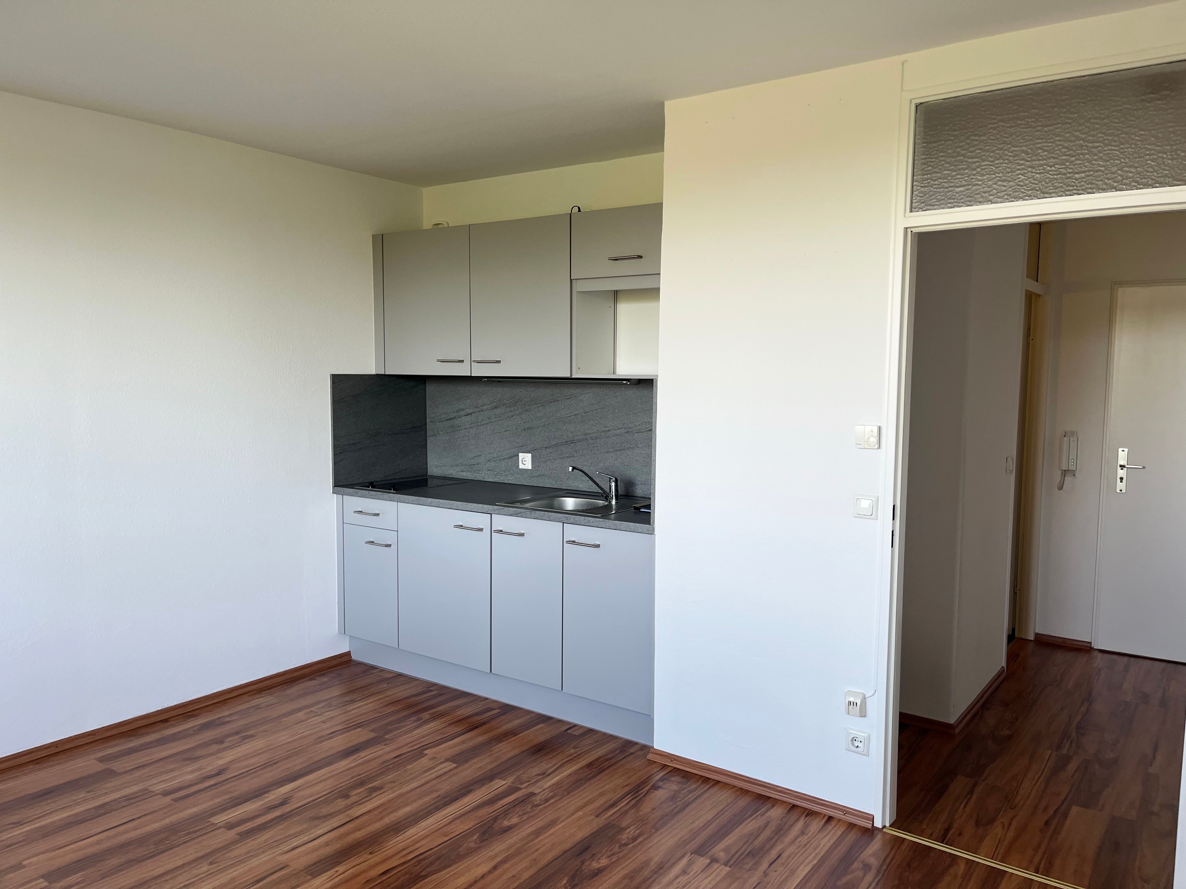 Wohnung zum Kauf 199.000 € 1 Zimmer 26 m²<br/>Wohnfläche 5.<br/>Geschoss ab sofort<br/>Verfügbarkeit Neuhadern München 81375