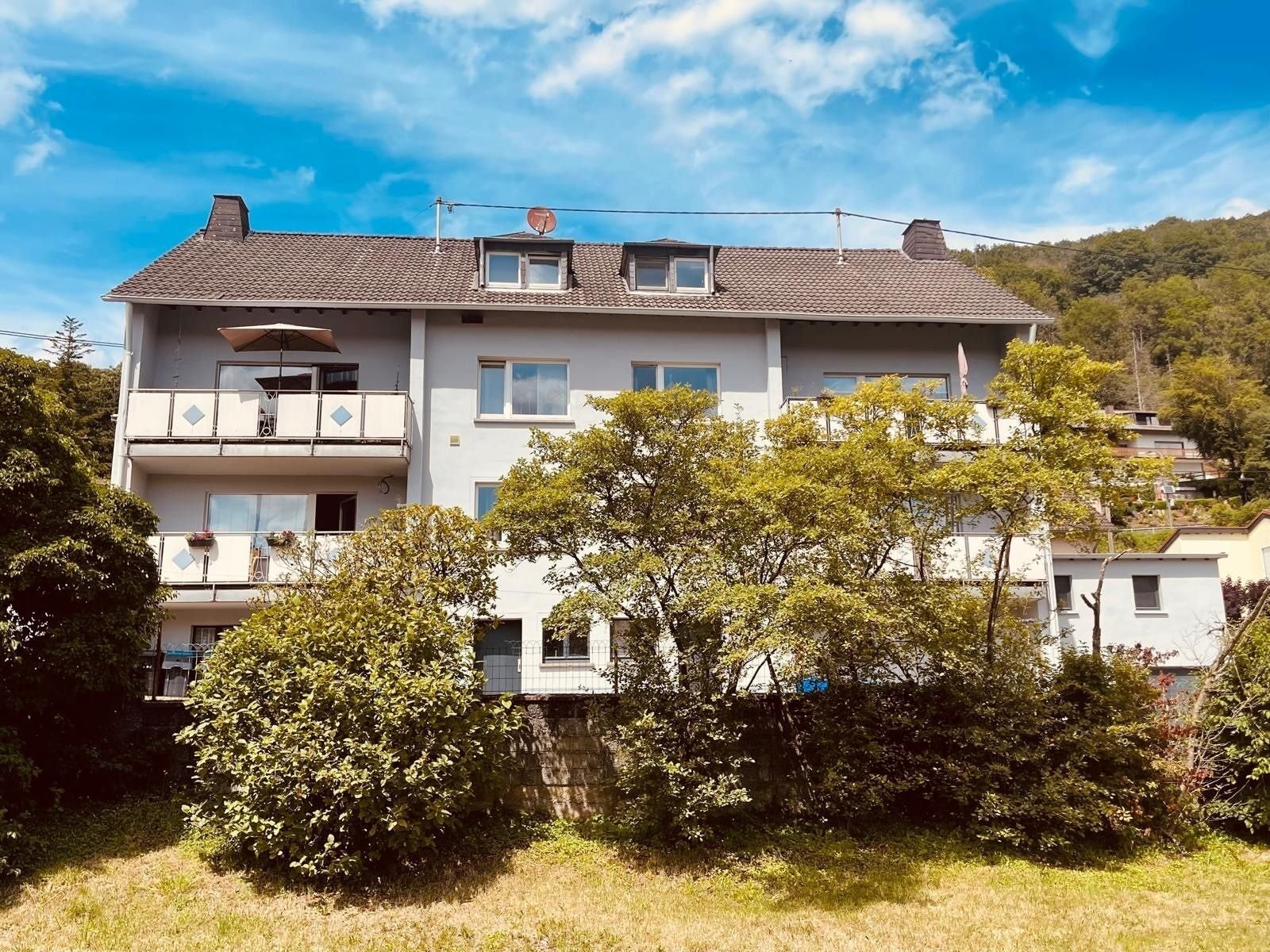 Mehrfamilienhaus zum Kauf 589.000 € 15 Zimmer 407 m²<br/>Wohnfläche 837 m²<br/>Grundstück Waxweiler 54649