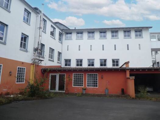 Haus zum Kauf 839.000 € 30 Zimmer 3.417 m² 2.985 m² Grundstück Wolfenhausen Weilmünster 35789