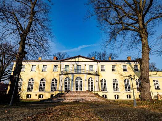 Schloss zum Kauf 1.599.000 € 20 Zimmer 2.000 m² 36.651 m² Grundstück Neustadt Neustadt (Dosse) 16845