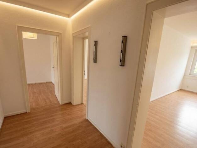 Wohnung zur Miete 1.300 € 3 Zimmer 80 m² 4. Geschoss frei ab sofort Wiesbaden Südost 65195
