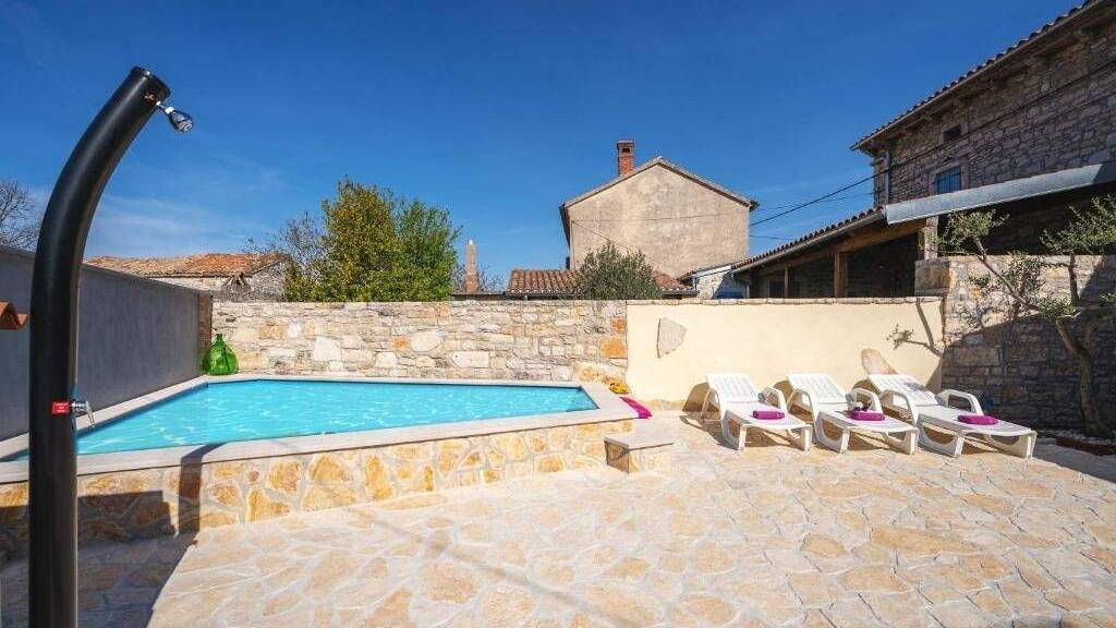 Reihenmittelhaus zum Kauf 349.000 € 3 Zimmer 200 m² Grundstück Svetvincenat 52342