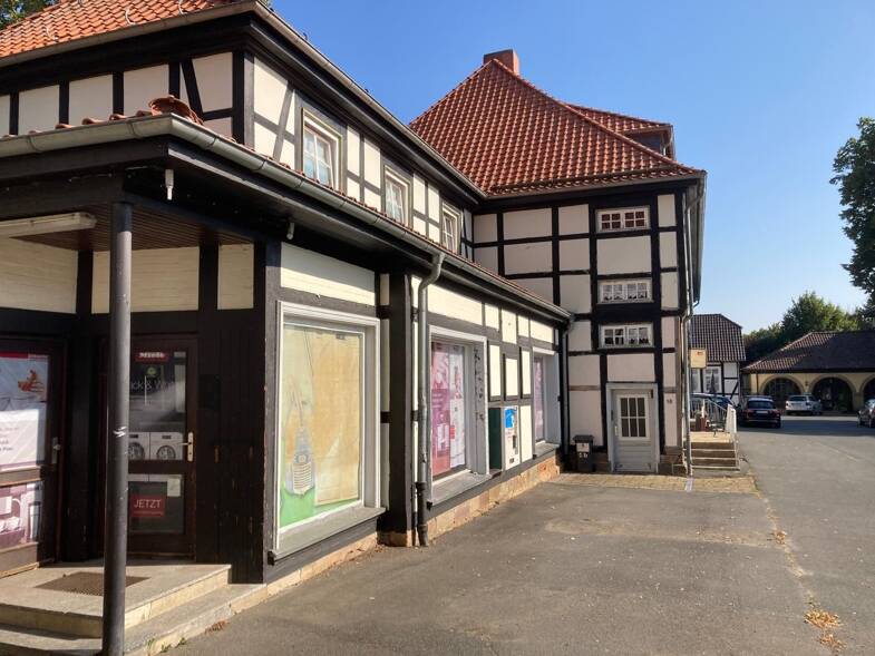 Kiosk zur Miete 690 € 3 Zimmer 172,7 m² Verkaufsfläche An der Freilichtbühne 5b Flachstöckheim Salzgitter 38259