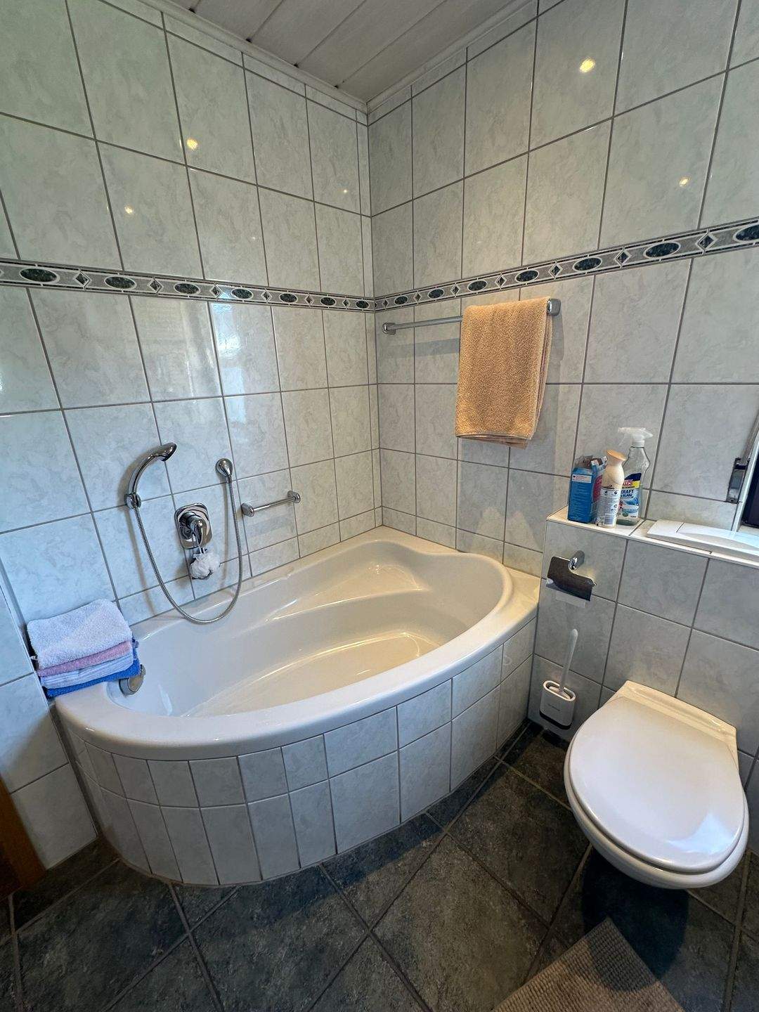 Immobilie in Cölbe - Ein- bis Zweifamilienhaus in Schönstadt - Perfekt für mehrere Generationen - - Bild 3