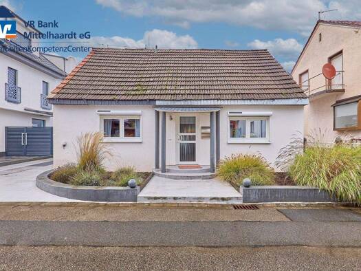 Einfamilienhaus zum Kauf 435.000 € 7 Zimmer 137 m² 599 m² Grundstück Akaziensiedlung Ellerstadt 67158