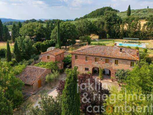 Haus zum Kauf 1.900.000 € 710 m² 240.065 m² Grundstück Foiano della Chiana 52045