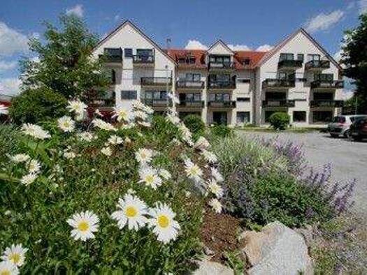 Wohnung zur Miete 350 € 1 Zimmer 36,3 m² EG frei ab sofort Mettener Straße 9 Deggendorf Deggendorf 94469