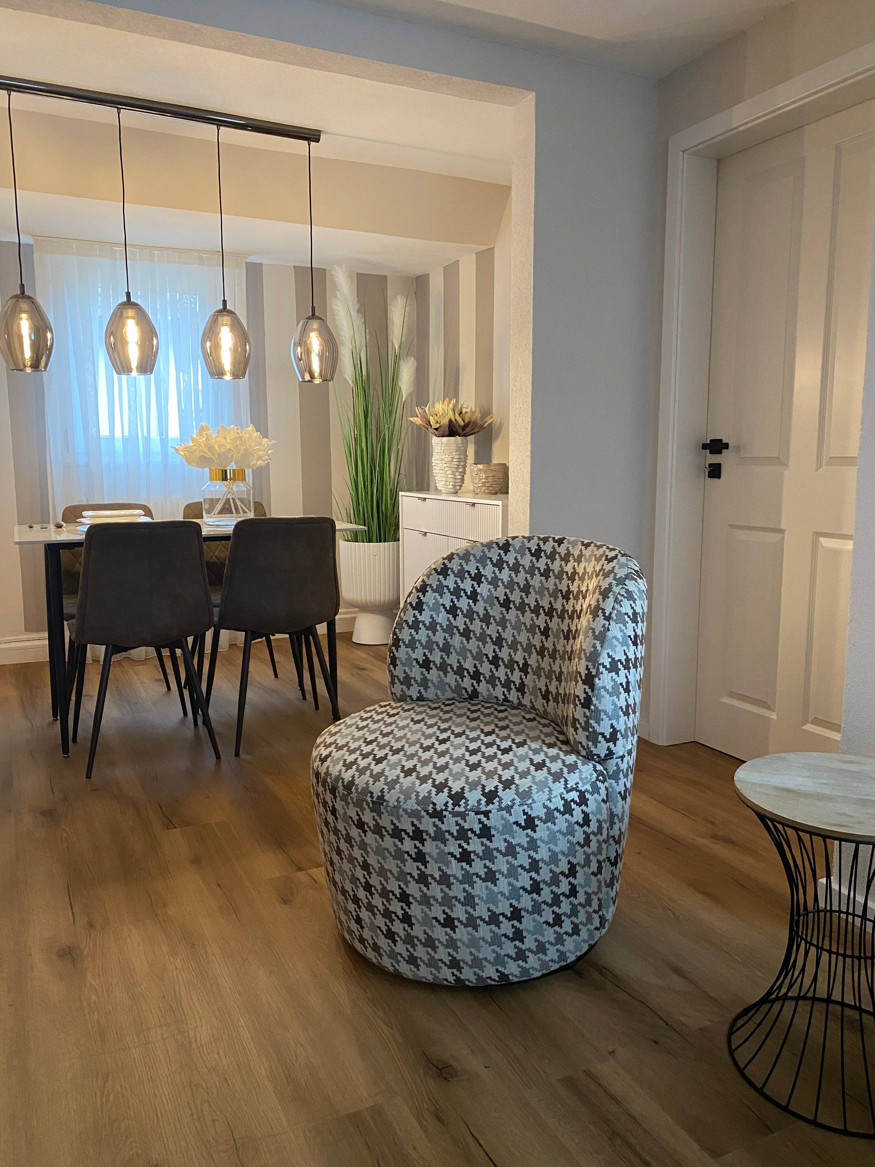 Wohnung zur Miete 1.690 € 3,5 Zimmer 70 m²<br/>Wohnfläche 3/3<br/>Geschoss Friedrichshafen Friedrichshafen 88046