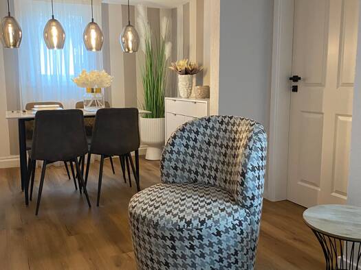 Wohnung zur Miete 1.290 € 3,5 Zimmer 75 m² Geschoss 3/3 Friedrichshafen Friedrichshafen 88046