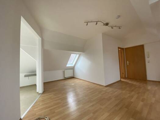 Wohnung zur Miete 300 € 2 Zimmer 42 m² frei ab 01.10.2026 Blankenhain Blankenhain 99444
