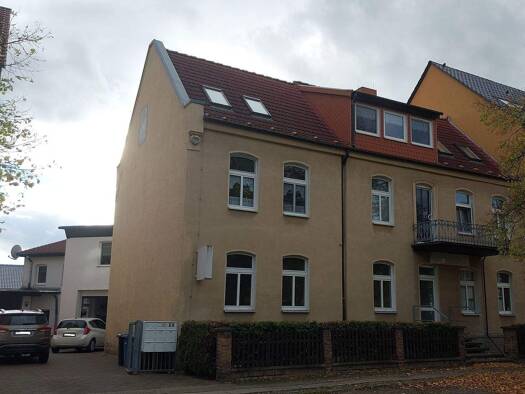 Mehrfamilienhaus zum Kauf als Kapitalanlage geeignet 375.000 € 381 m² 499 m² Grundstück Merseburg 06217
