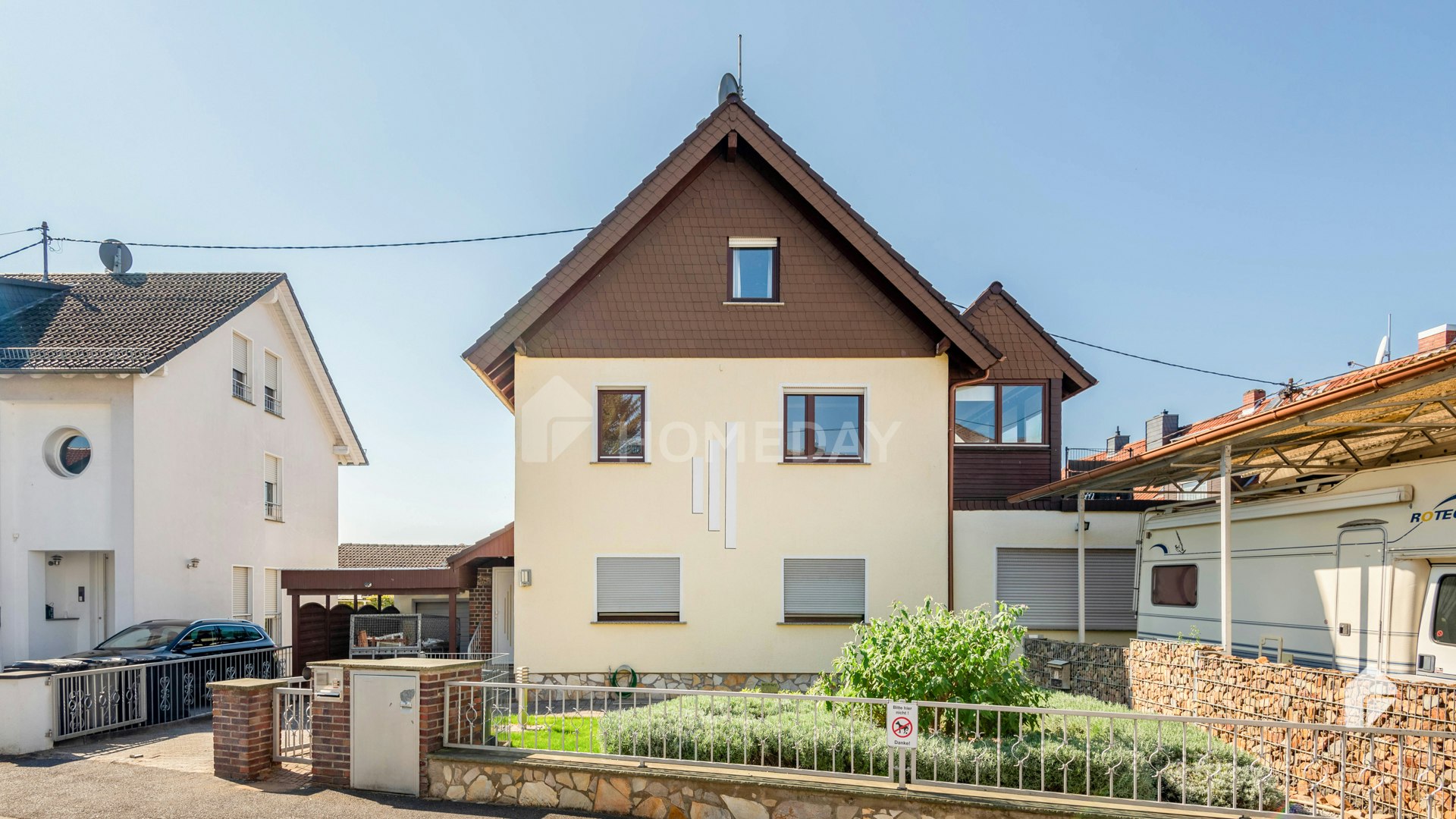 Mehrfamilienhaus zum Kauf 679.000 € 9 Zimmer 200 m²<br/>Wohnfläche 570 m²<br/>Grundstück Delkenheim - Mitte Wiesbaden 65205