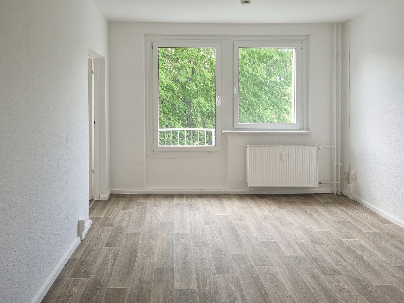 Wohnung zur Miete 272 € 1,5 Zimmer 34 m²<br/>Wohnfläche 6.<br/>Geschoss 15.02.2025<br/>Verfügbarkeit Zerbster Straße 43 Westliche Neustadt Halle (Saale) 06124