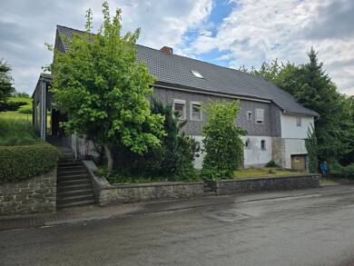 Einfamilienhaus zum Kauf 32.000 € 150 m² 504 m² Grundstück frei ab sofort Schweinsbühl Diemelsee 34519