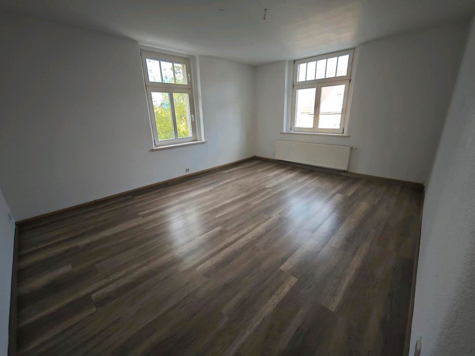 Wohnung zur Miete 355 € 3 Zimmer 65 m²<br/>Wohnfläche 1.<br/>Geschoss ab sofort<br/>Verfügbarkeit Löbau Löbau 02708