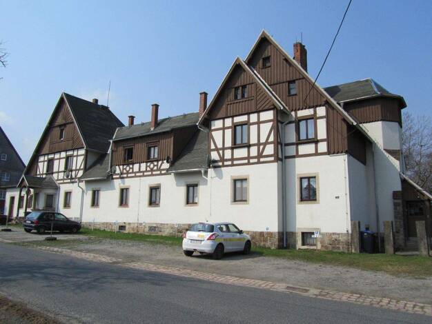 Mehrfamilienhaus zum Kauf provisionsfrei 110.000 € 14 Zimmer 341 m² 4.580 m² Grundstück Rosenthal 01824