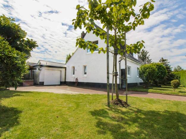 Einfamilienhaus zum Kauf 249.000 € 4 Zimmer 119 m² 575 m² Grundstück frei ab 01.09.2026 Groden Cuxhaven 27472