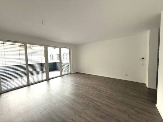 Wohnung zur Miete 1.370 € 3 Zimmer 106 m² Hauptstraße 33 Höchberg 97204