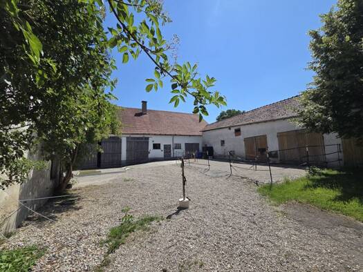 Bauernhof zum Kauf 4.842.000 € 2.373 m² Grundstück Pfarrer-Hartinger-Straße 2 Mühlhausen Ingolstadt 85049