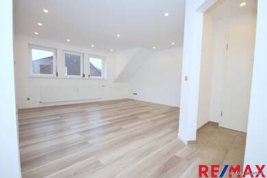Wohnung zum Kauf 140.800 € 4 Zimmer 75 m² Dachgeschoss Danziger Straße 6 Augustdorf 32832