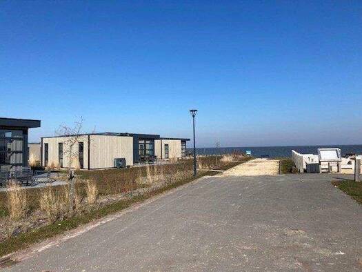Bungalow zum Kauf provisionsfrei 319.000 € 3 Zimmer 70 m² 384 m² Grundstück frei ab sofort Enkhuizer Strand A Enkhuizen 1601