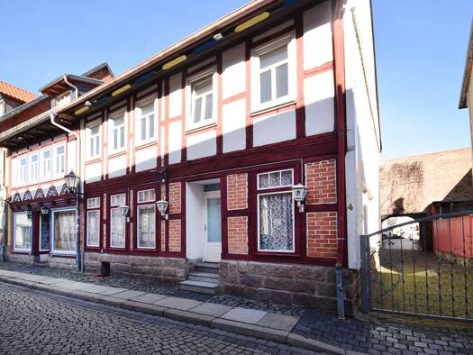 Haus zum Kauf 295.000 € 15 Zimmer 270 m² 380 m² Grundstück Wernigerode 38855