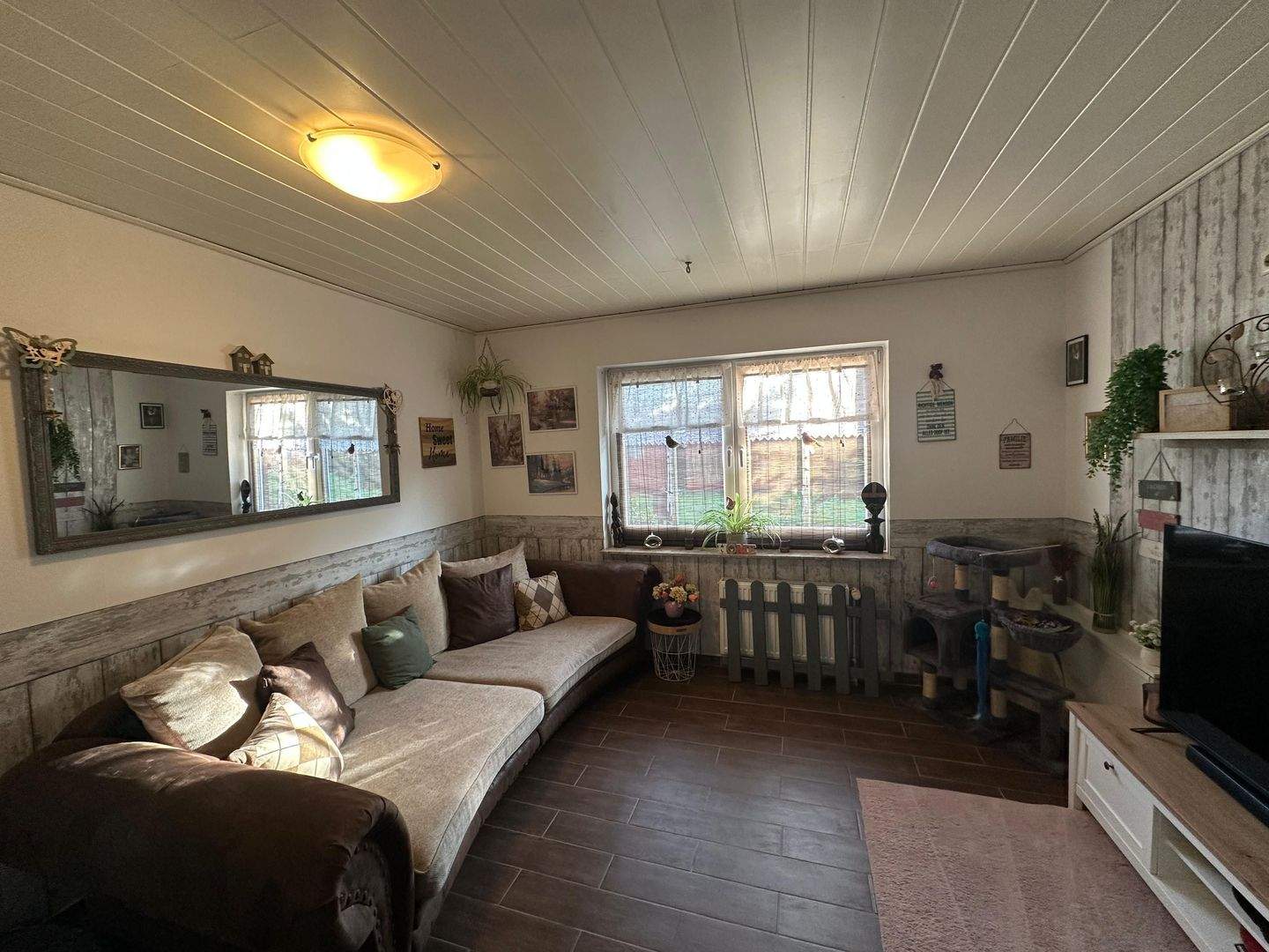 Immobilie in Leezdorf - IDYLLISCHES LANDGUT-ENSEMBLE MIT ENTWICKLUNGSPOTENZIAL 10.000 m² Grundstück | Zwei Wohnhäuser | Waldanteil | Bauoption - Bild 4