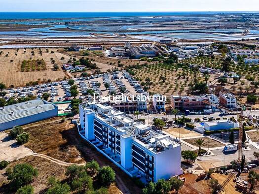 Haus zum Kauf 495.000 € 79 m² 100 m² Grundstück Tavira (Santa Maria e Santiago) 8800