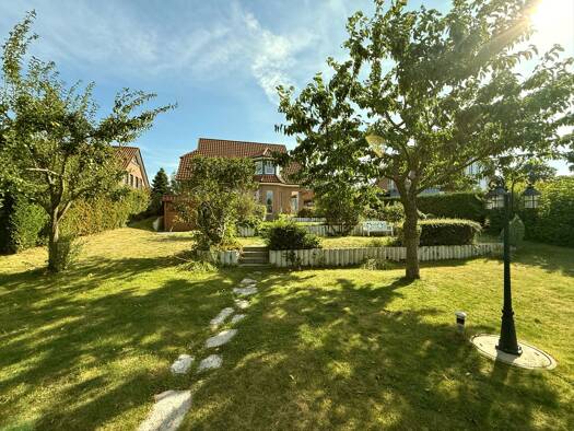 Einfamilienhaus zum Kauf 830.000 € 6 Zimmer 172 m² 1.063 m² Grundstück Groß Schwansee Kalkhorst 23942