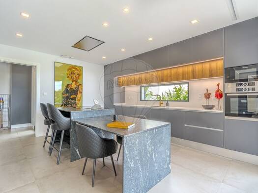 Villa zum Kauf - Erstbezug 2.050.000 € 225 m² 578 m² Grundstück Albufeira e Olhos de Água 8200