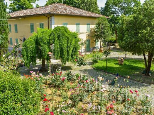 Haus zum Kauf 1.700.000 € 689 m² 60.000 m² Grundstück Arezzo 52100