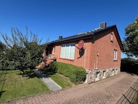 Einfamilienhaus zum Kauf 394.000 € 7 Zimmer 184 m² 552 m² Grundstück frei ab 01.12.2026 Kröpelin Kröpelin 18236