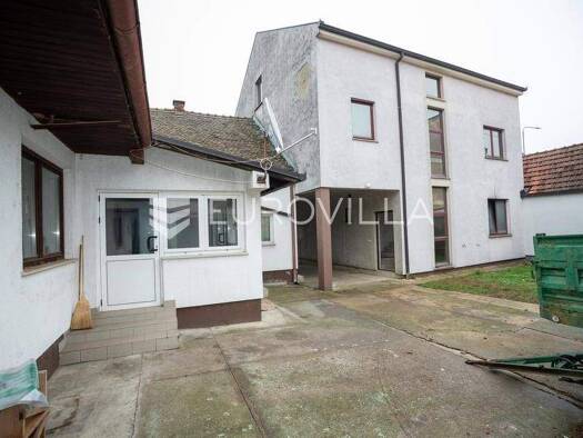 Haus zum Kauf 180.000 € 5 Zimmer 470 m² Satnica Dakovacka Satnica Djakovacka