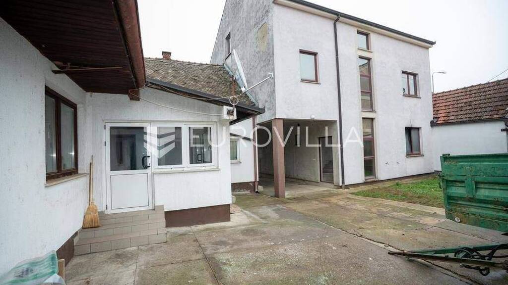 Haus zum Kauf 180.000 € 5 Zimmer 470 m² Satnica Dakovacka Satnica Djakovacka