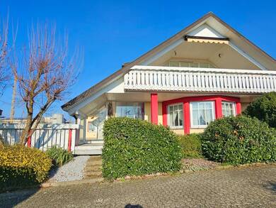 Wohn- und Geschäftshaus zum Kauf 1.200.000 € 11 Zimmer 411 m² 2.022 m² Grundstück frei ab sofort Römerweg 9 a Merdingen 79291