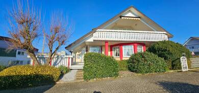Wohn- und Geschäftshaus zum Kauf 1.200.000 € 11 Zimmer 411 m² 2.022 m² Grundstück frei ab 01.06.2025 Römerweg 9 a Merdingen 79291