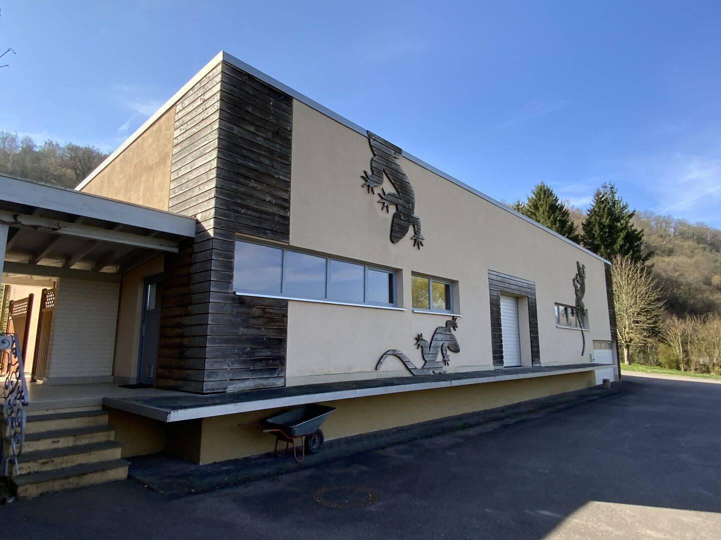 Immobilie in Wiltingen - Exklusives Anwesen in außergewöhnlicher Alleinlage von Wiltingen! - Bild 1