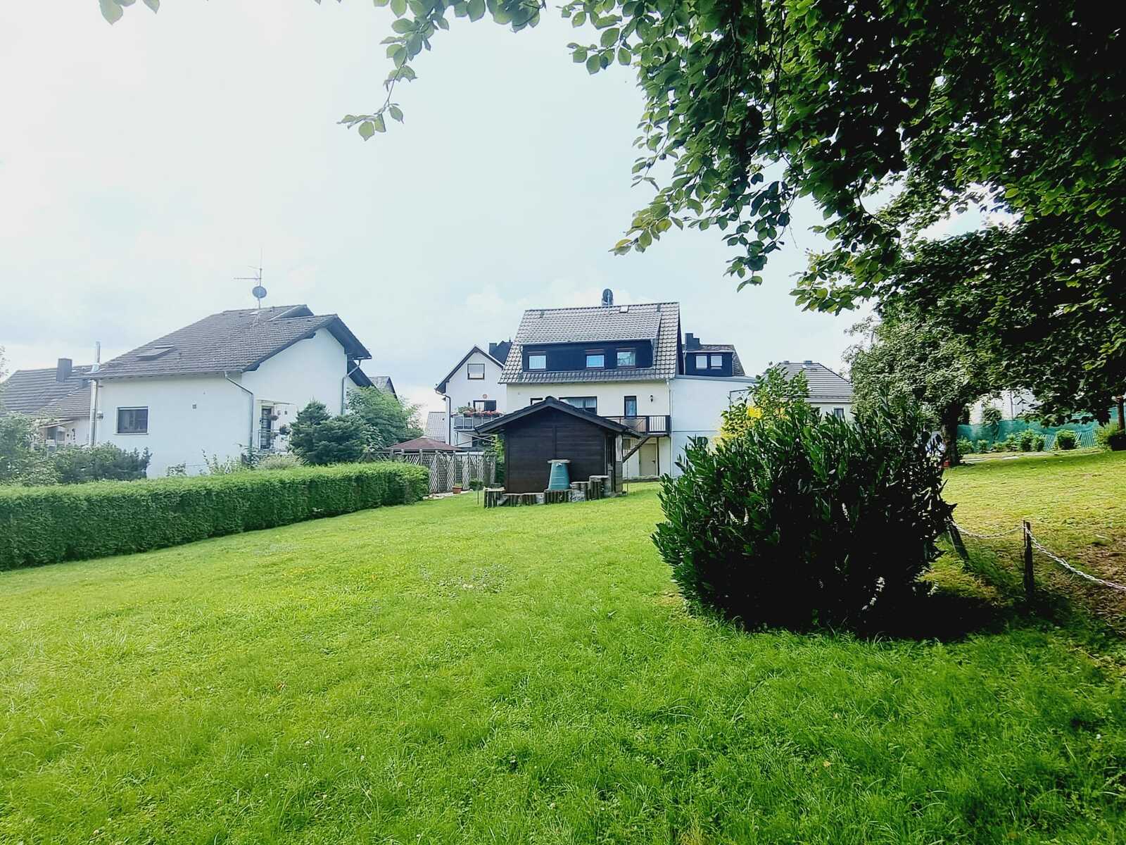 Einfamilienhaus zum Kauf 195.000 € 5 Zimmer 128 m²<br/>Wohnfläche 756 m²<br/>Grundstück Hausen Hausen 65620