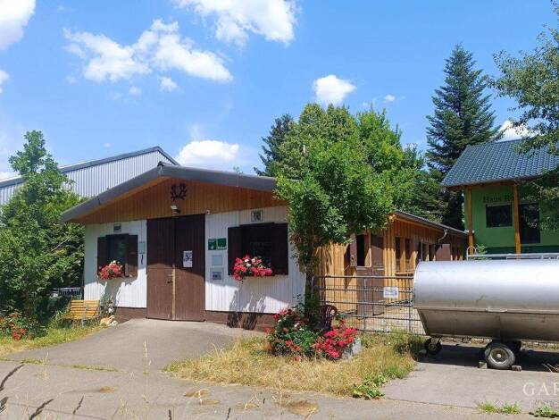 Einfamilienhaus zum Kauf 10 Zimmer 292 m² 1.022 m² Grundstück Glems Metzingen 72555