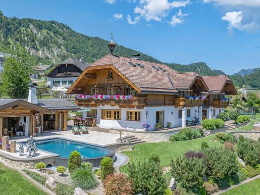 Villa zum Kauf 12 Zimmer 378 m² 1.667 m² Grundstück Sankt Gilgen 5340