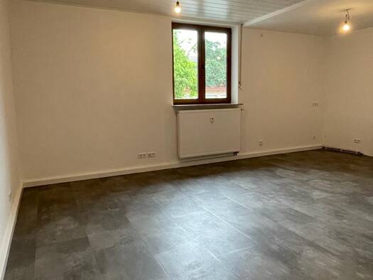 Studio zur Miete 400 € 1 Zimmer 33 m² frei ab sofort Am Hohen Rain 7 Ursensollen 92289