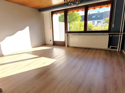 Reihenmittelhaus zum Kauf 425.000 € 5 Zimmer 113,3 m² 251 m² Grundstück Büchenbach Erlangen 91056