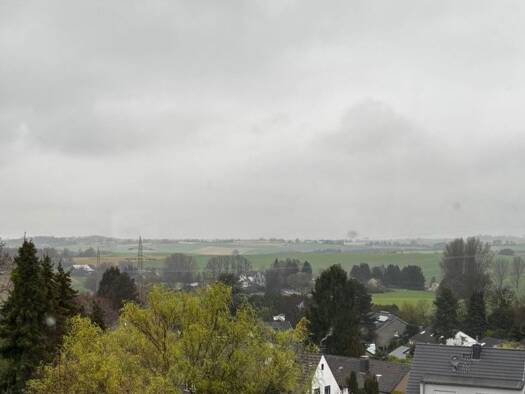 Doppelhaushälfte zur Miete 2.000 € 5,5 Zimmer 131 m² 683 m² Grundstück frei ab 01.05.2026 Metzkausen Mettmann 40822