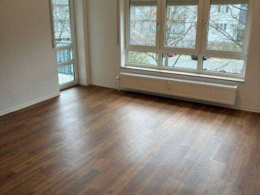 Wohnung zur Miete 477 € 2 Zimmer 61 m² frei ab sofort Louis-Pasteur-Straße 18 Niederursel Frankfurt am Main 60439