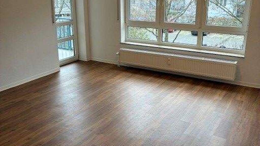 Wohnung zur Miete 477 € 2 Zimmer 61 m² 3 Geschosse frei ab sofort Louis-Pasteur-Straße 18 Niederursel Frankfurt am Main 60439