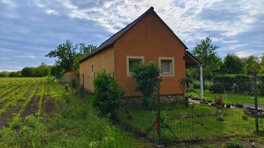 Haus zum Kauf 79.000 € 2 Zimmer 45 m² 3.100 m² Grundstück Adásztevel 8561